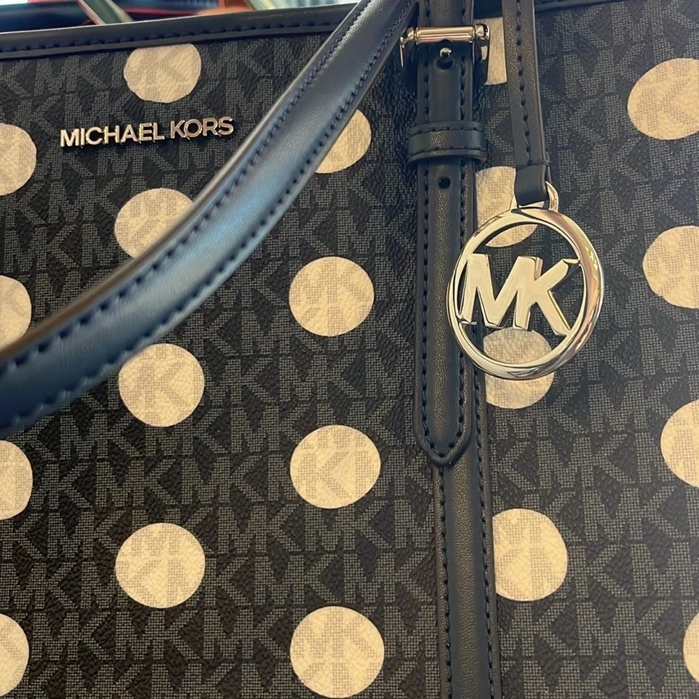 Michael Kors Navy and White Polka Dot Jet Set Travel Tote NWT & Dust bag - Picture 5 of 11
